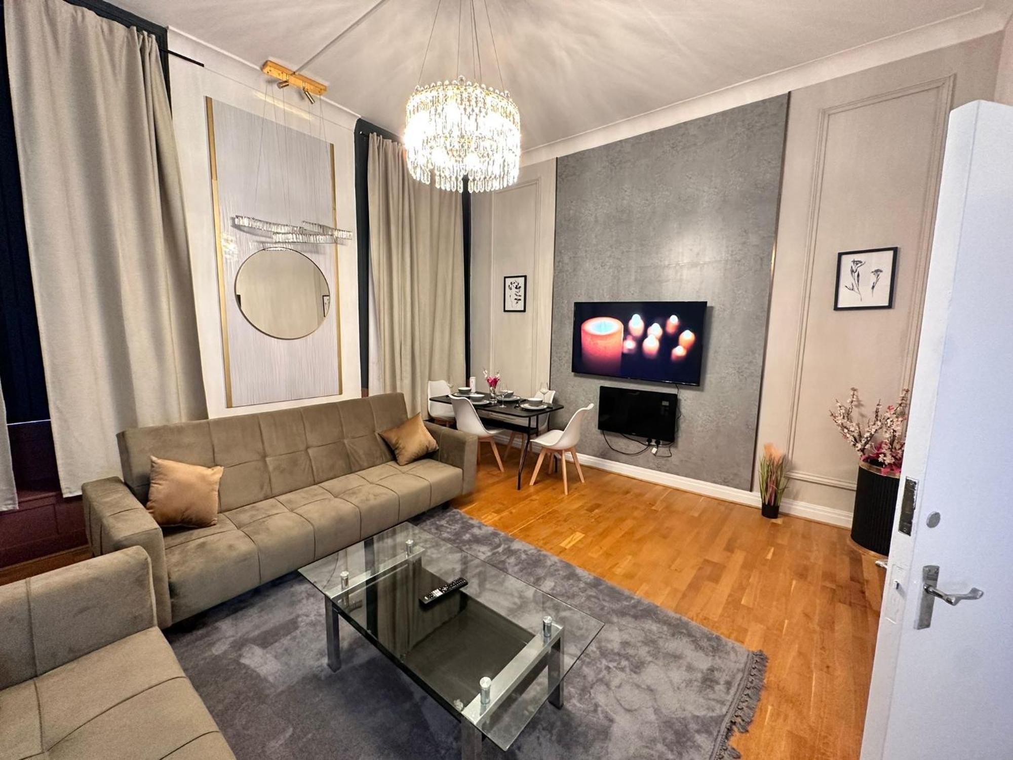 Paddington Station - 2-Bedrooms, 2-Baths And Living Room - Posh Apartment In Central London Bagian luar foto