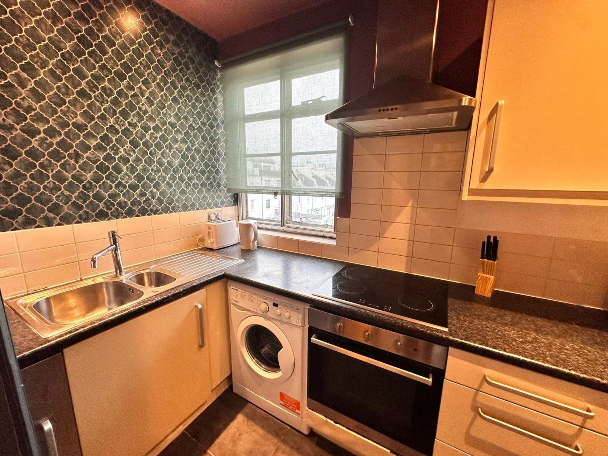 Paddington Station - 2-Bedrooms, 2-Baths And Living Room - Posh Apartment In Central London Bagian luar foto